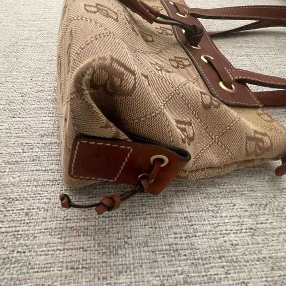 Vintage Dooney & Bourke Signature Quilted Pattern Tassel Bag w/Wallet Brown SM - Picture 15 of 16